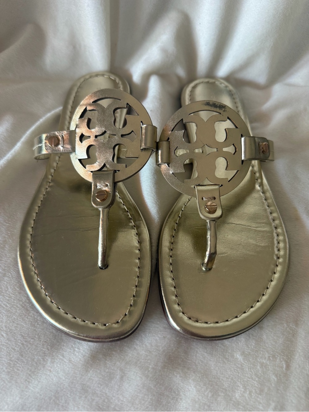 Tory Burch Miller Metallic Logo Thong Sandals - Gold